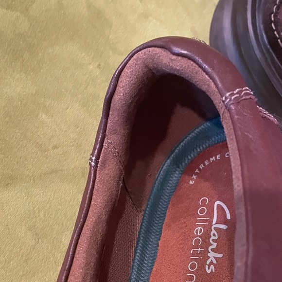 Clarks Men's Brown/Burgundy Leather Slip-On Loafers - Picture 6 of 8